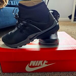 W Air presto mid utility